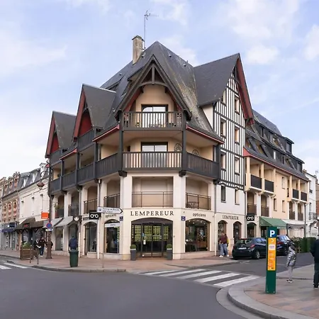 Modern Apartment With Parking Place Morny Deauville Buitenkant foto